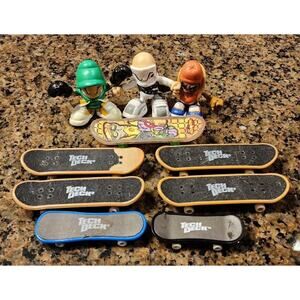 Lot of Vintage Tech Deck Dudes Action Figures And Boards 9 Pieces